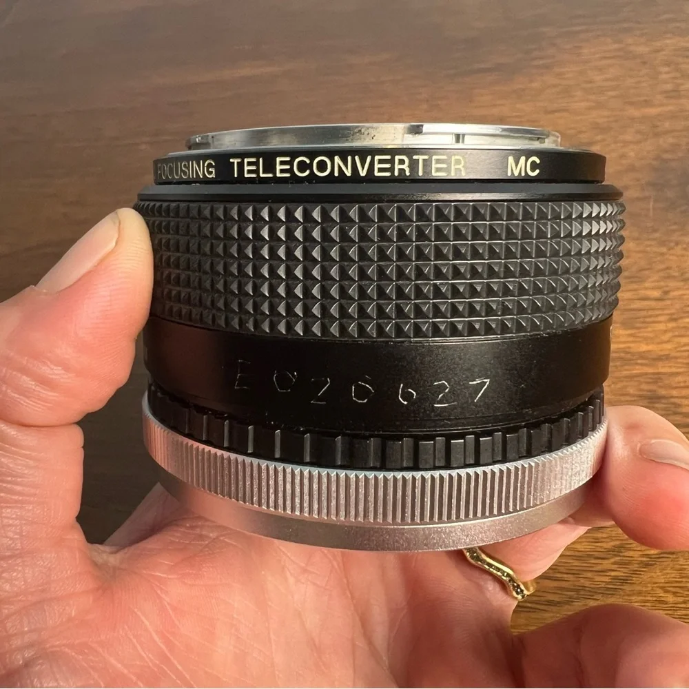 Vivitar 2X Macro Focusing Teleconverter MC for Canon FD w/ Case &‎ Caps